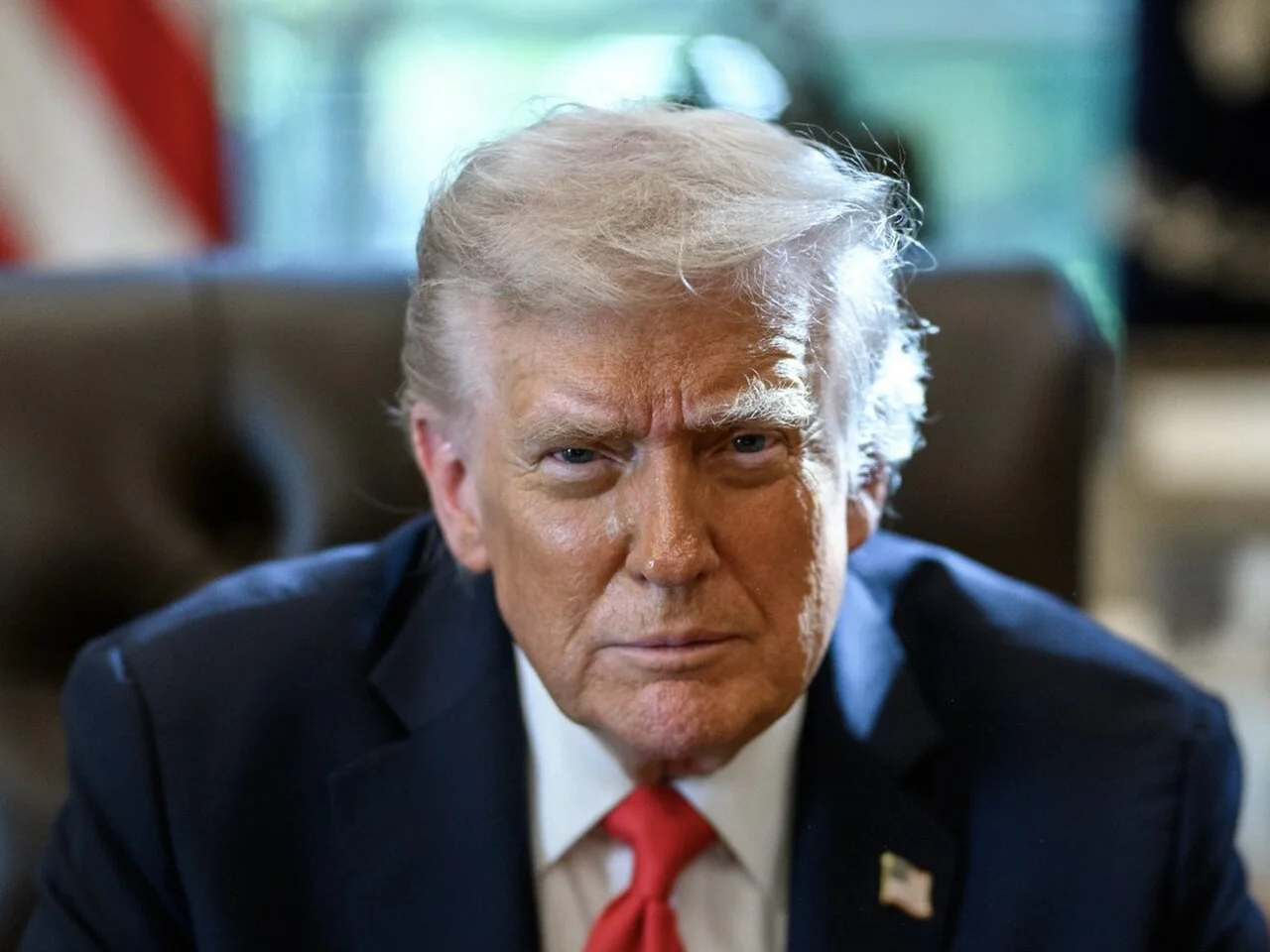 Officiellt porträtt av Donald Trump som USA:s president